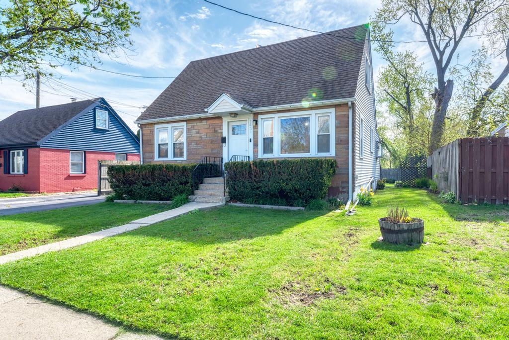 1431 N Hillside Ave Property Photo 2