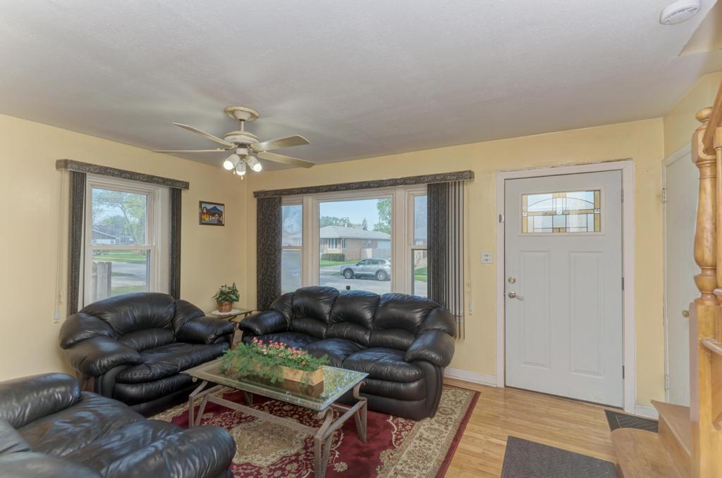 1431 N Hillside Ave Property Photo 4