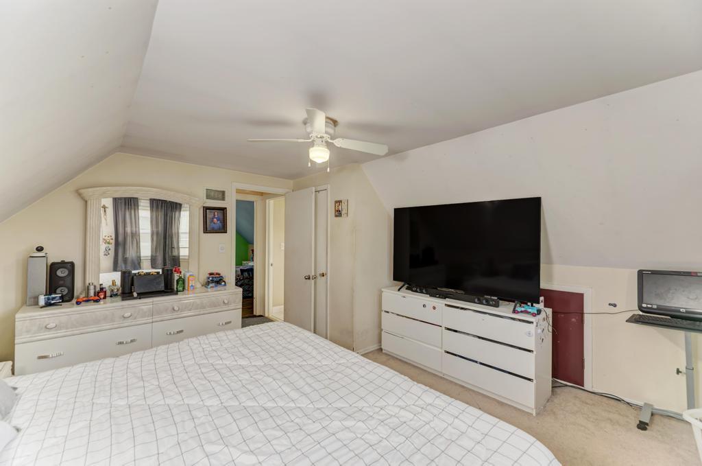 1431 N Hillside Ave Property Photo 15