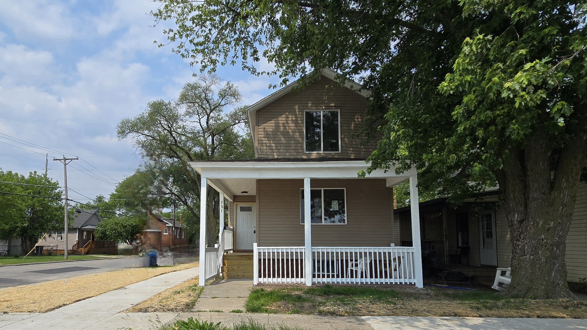 301 N West Avenue Property Photo