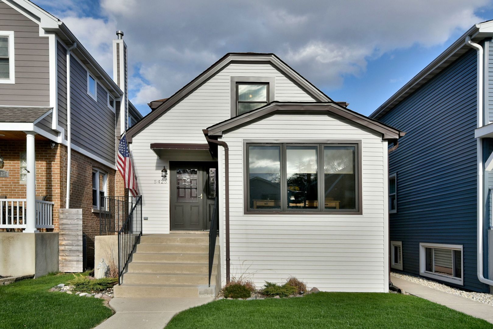 5425 N Normandy Avenue Property Photo