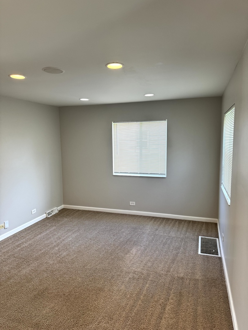 2432 S 13th Avenue Property Photo 4