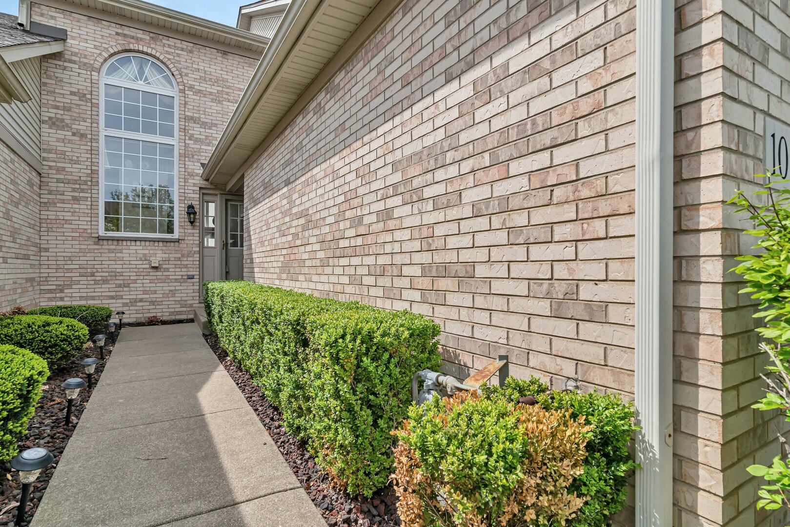 102 Iliad Dr Property Photo 2