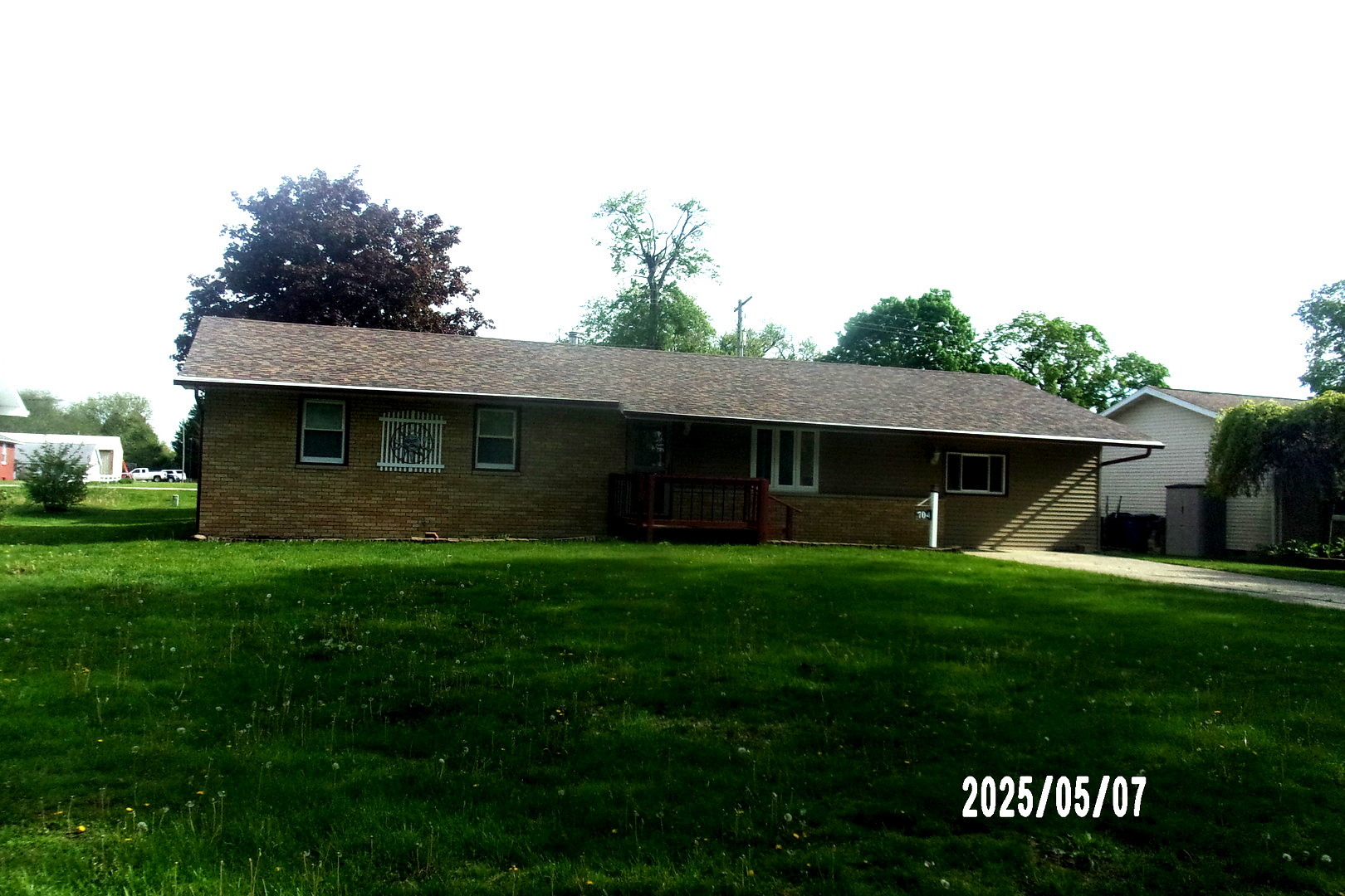 704 E Sycamore Street Property Photo 2