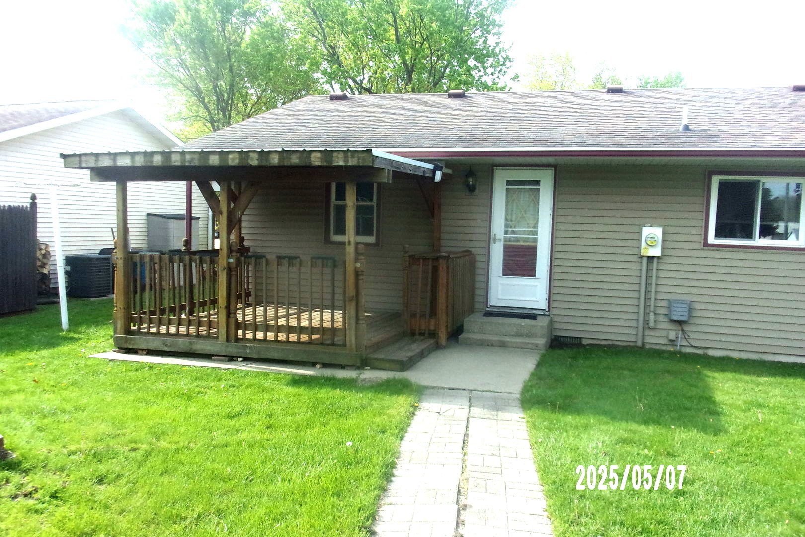 704 E Sycamore Street Property Photo 5