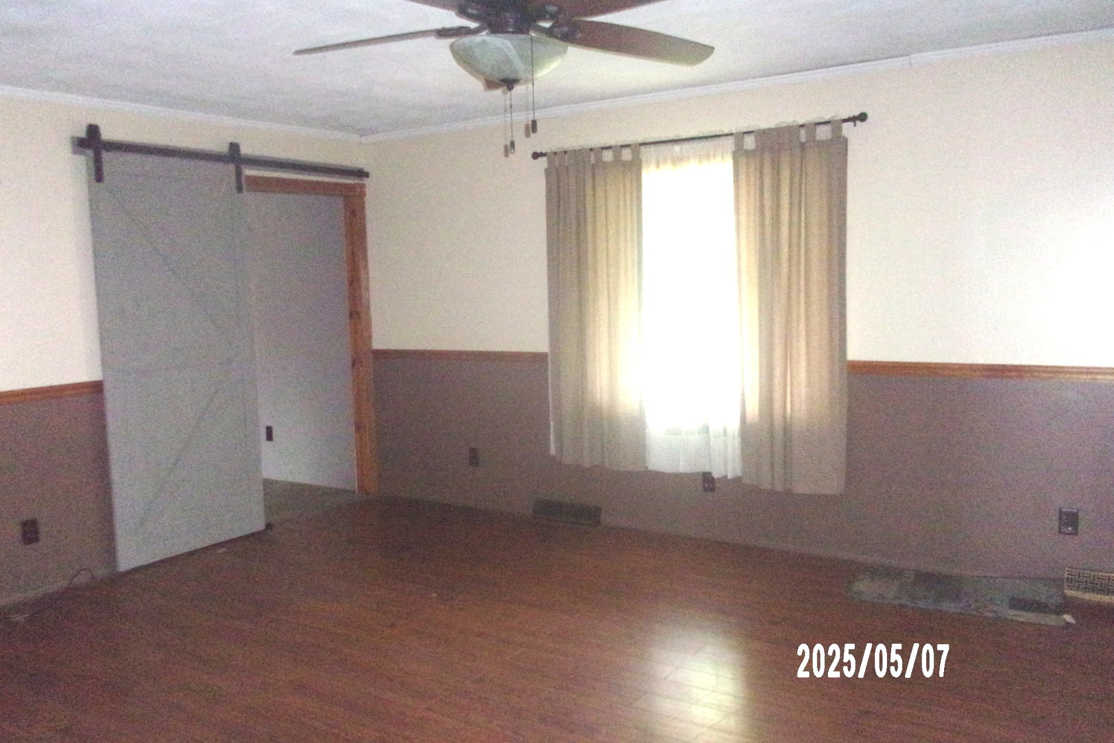 704 E Sycamore Street Property Photo 13