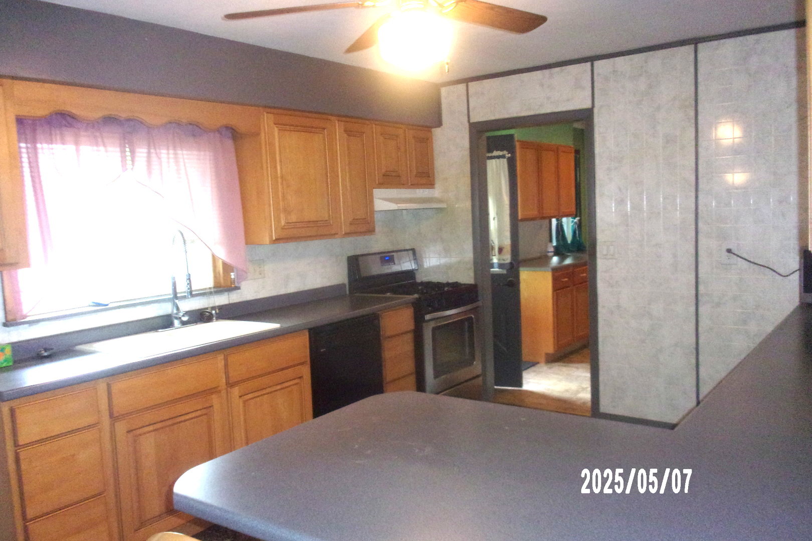 704 E Sycamore Street Property Photo 25