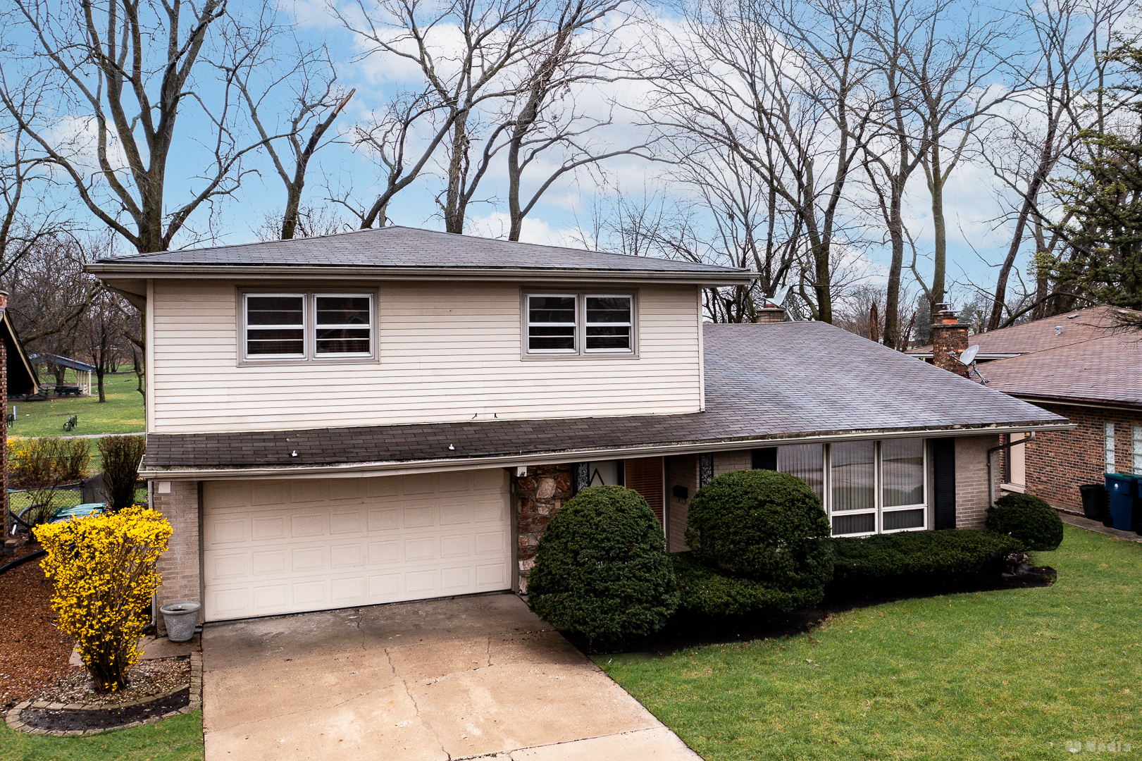 744 Kostner Avenue Property Photo