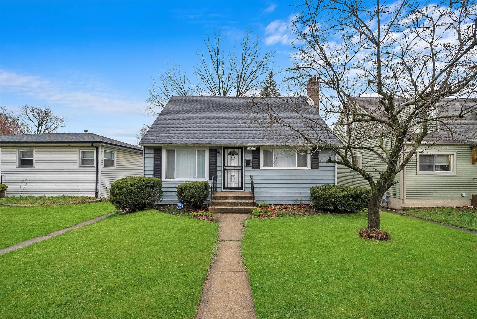 16876 Head Avenue Property Photo