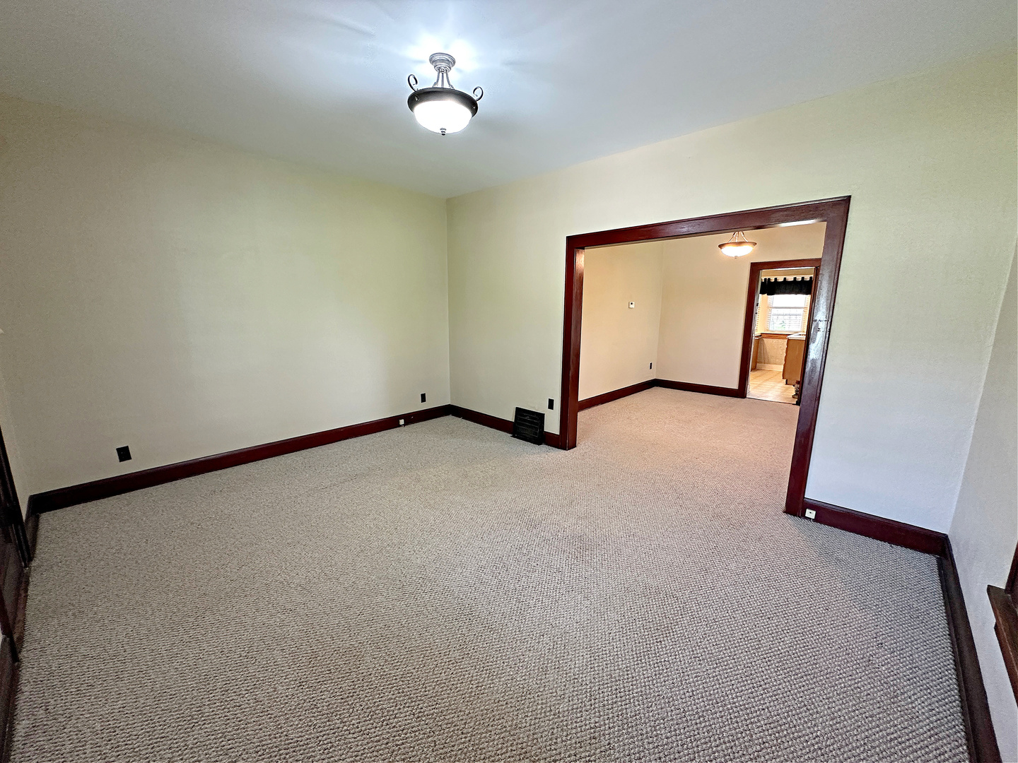 1105 Oakley Avenue Property Photo 3