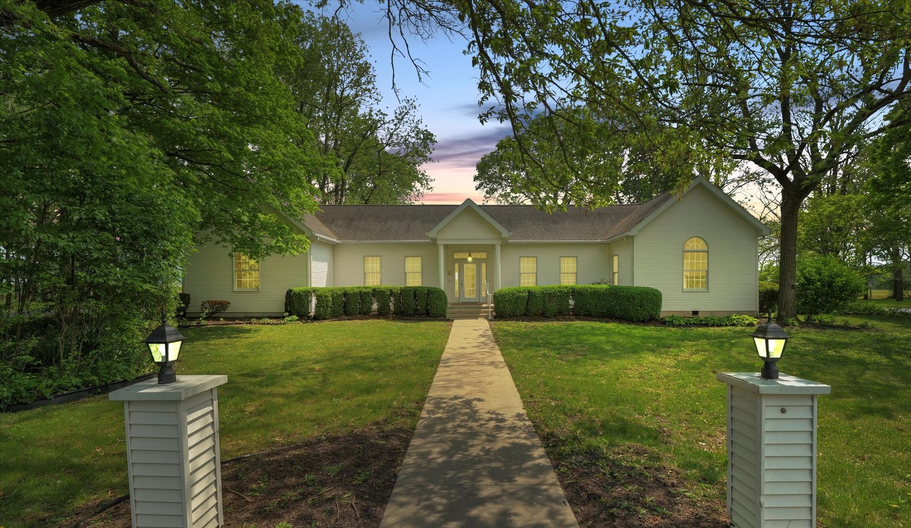 2445 E County Road 875 N Property Photo