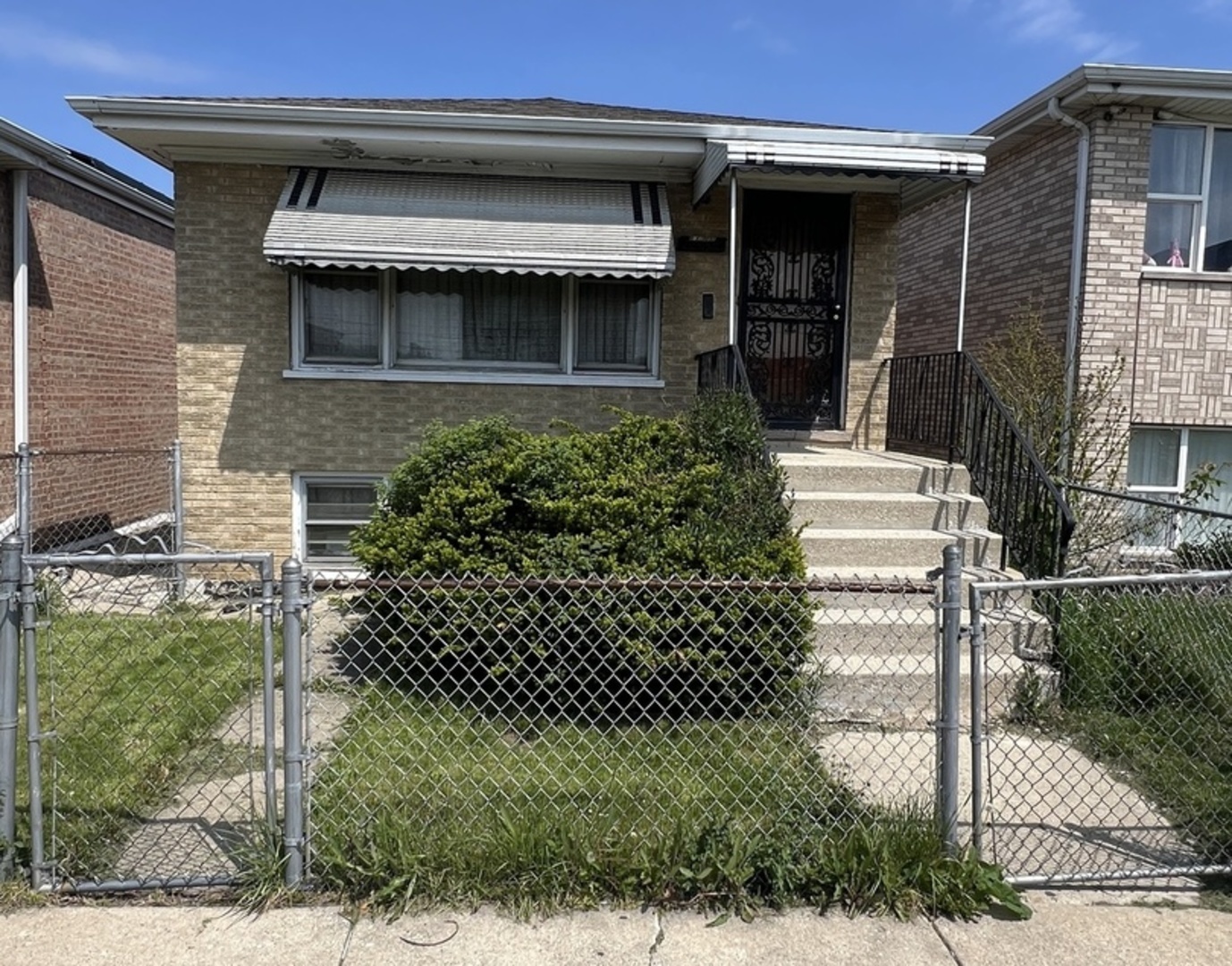 7502 W 64th Street Property Photo