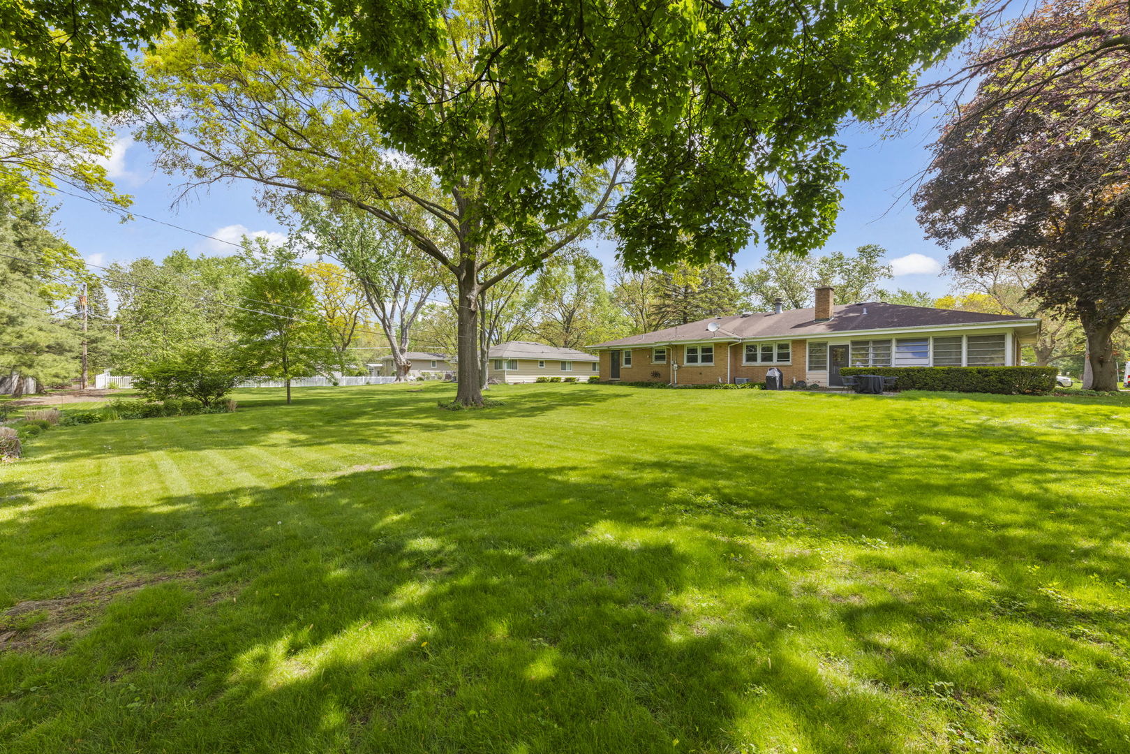 350 S Kenilworth Avenue Property Photo 1