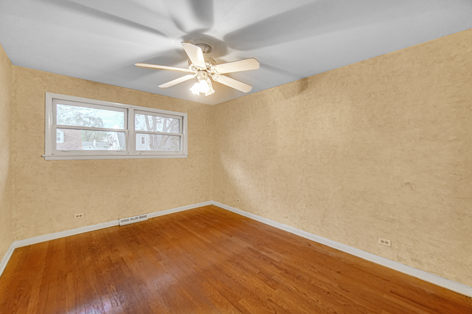 10001 S Kedvale Ave Property Photo 19