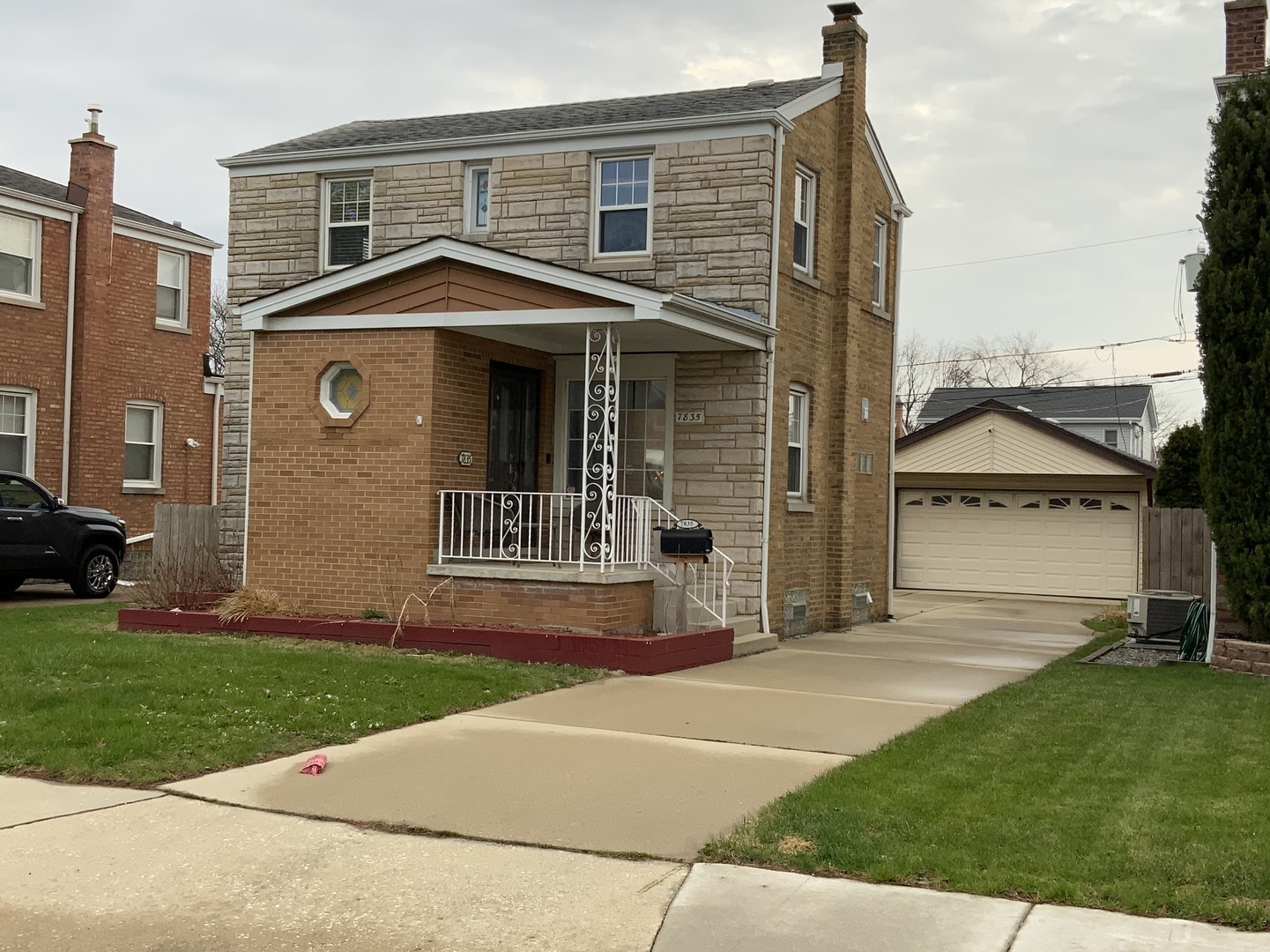 7835 W Berwyn Avenue Property Photo 1