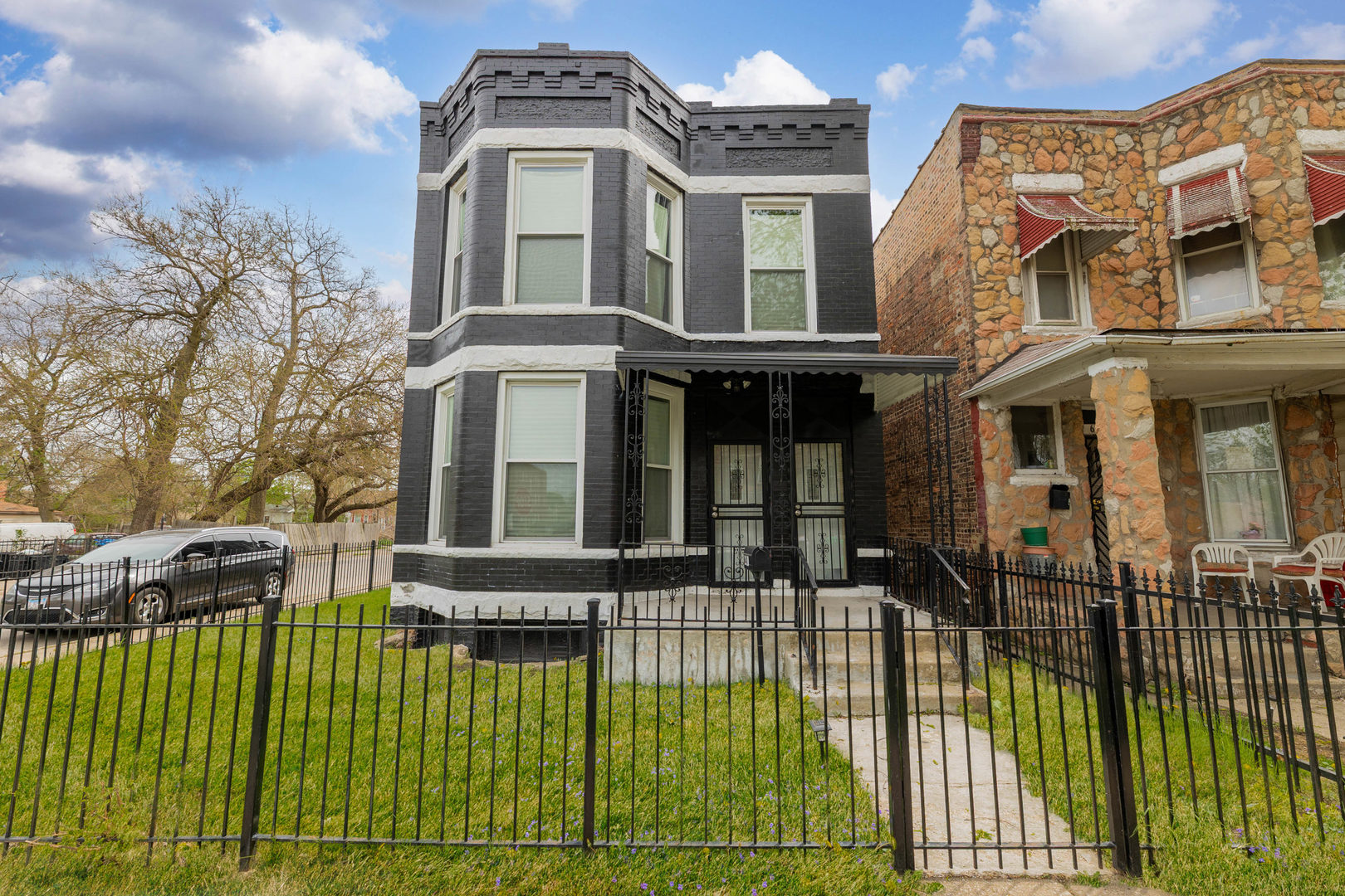 6401 S Laflin St Property Photo 1
