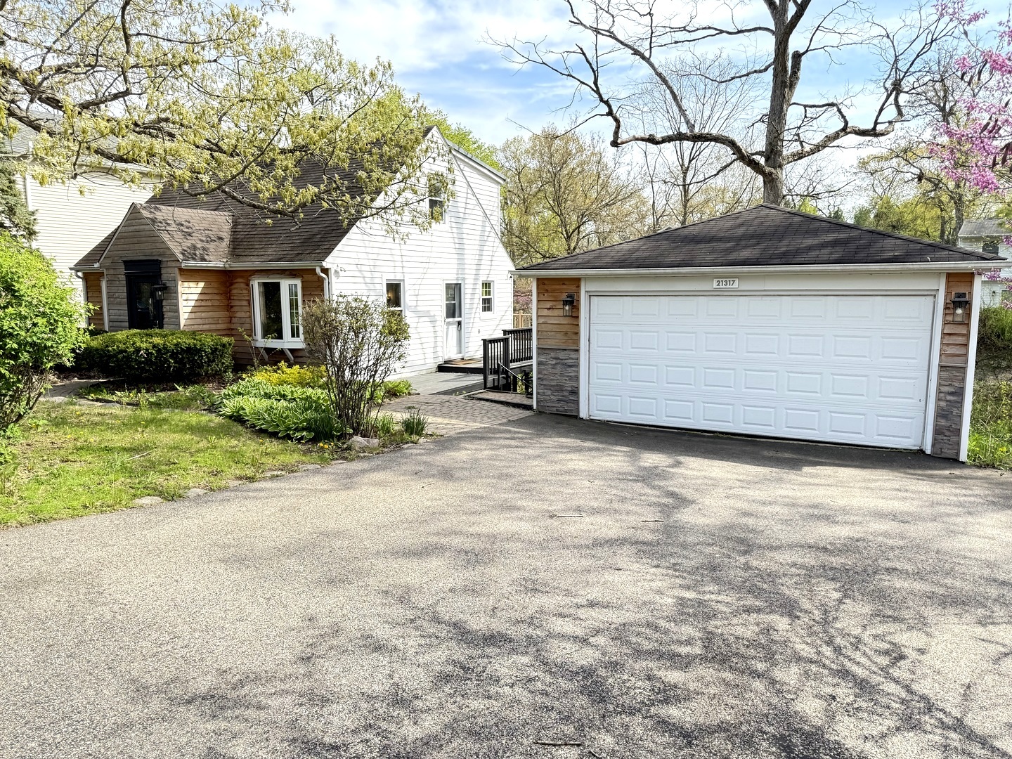 21317 W Shady Lane