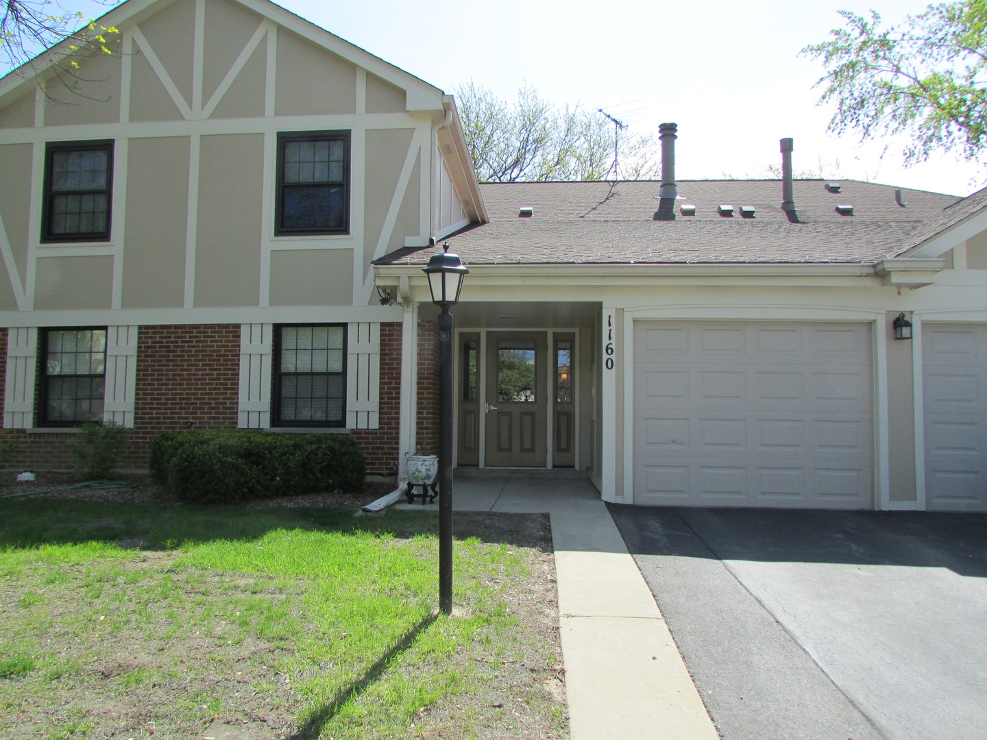 1160 Northbury Ln Property Image