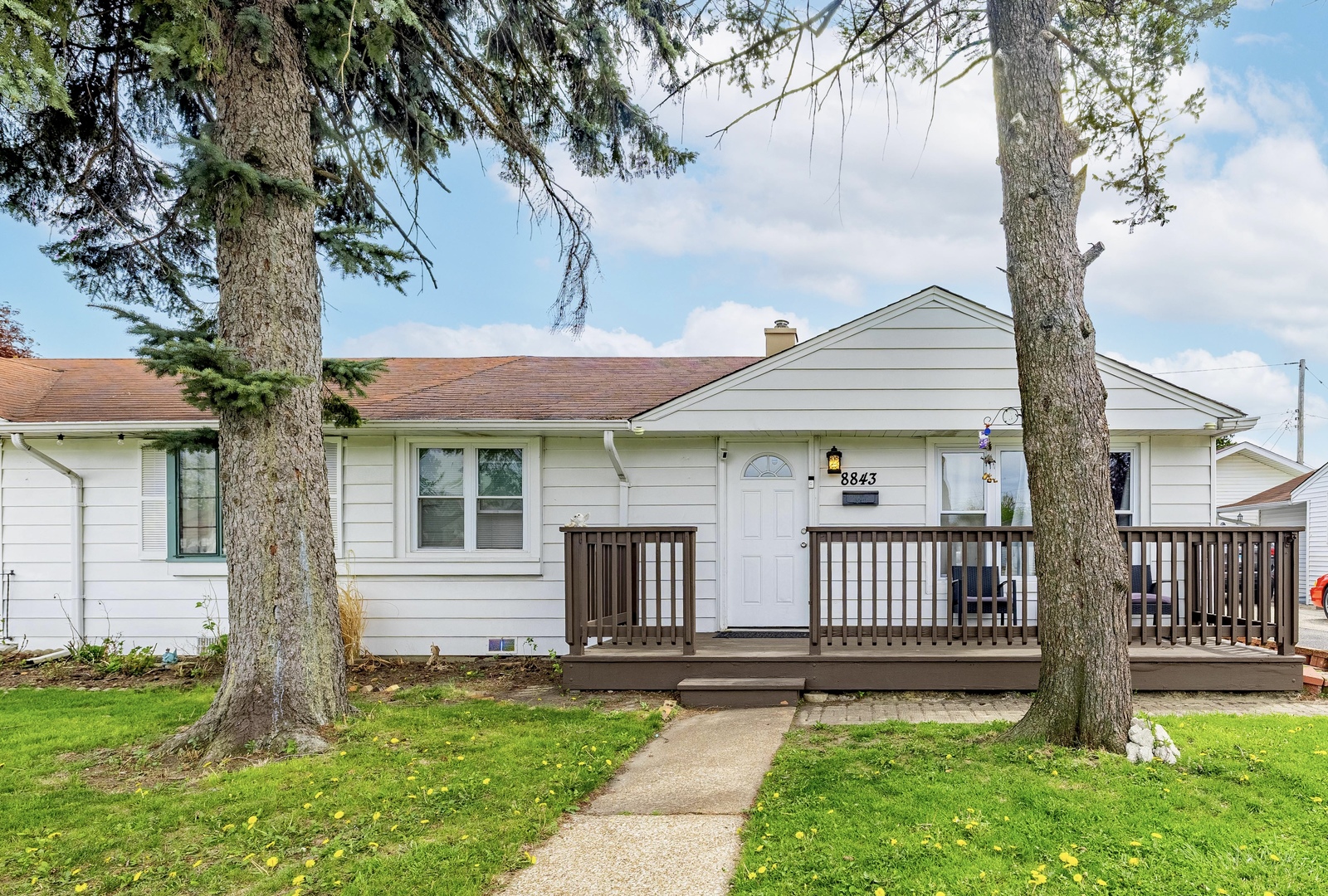 8843 S Kolin Avenue Property Photo