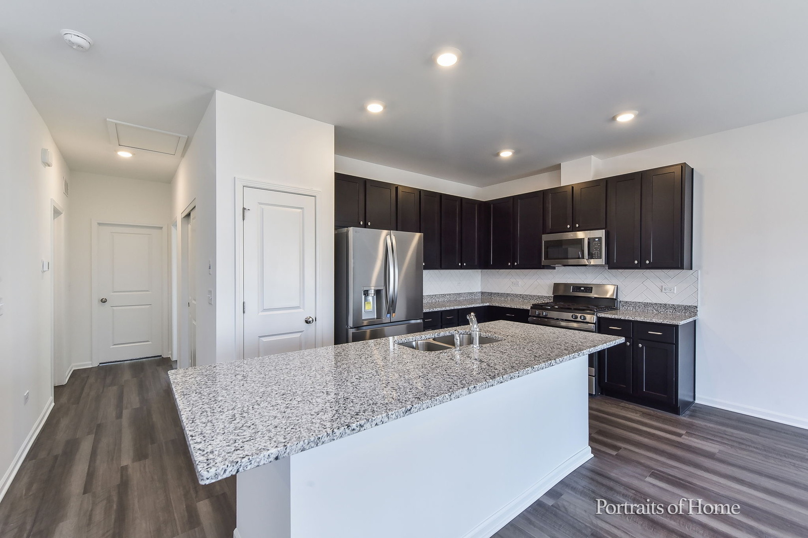 4279 Chelsea Manor Cir Property Photo 9