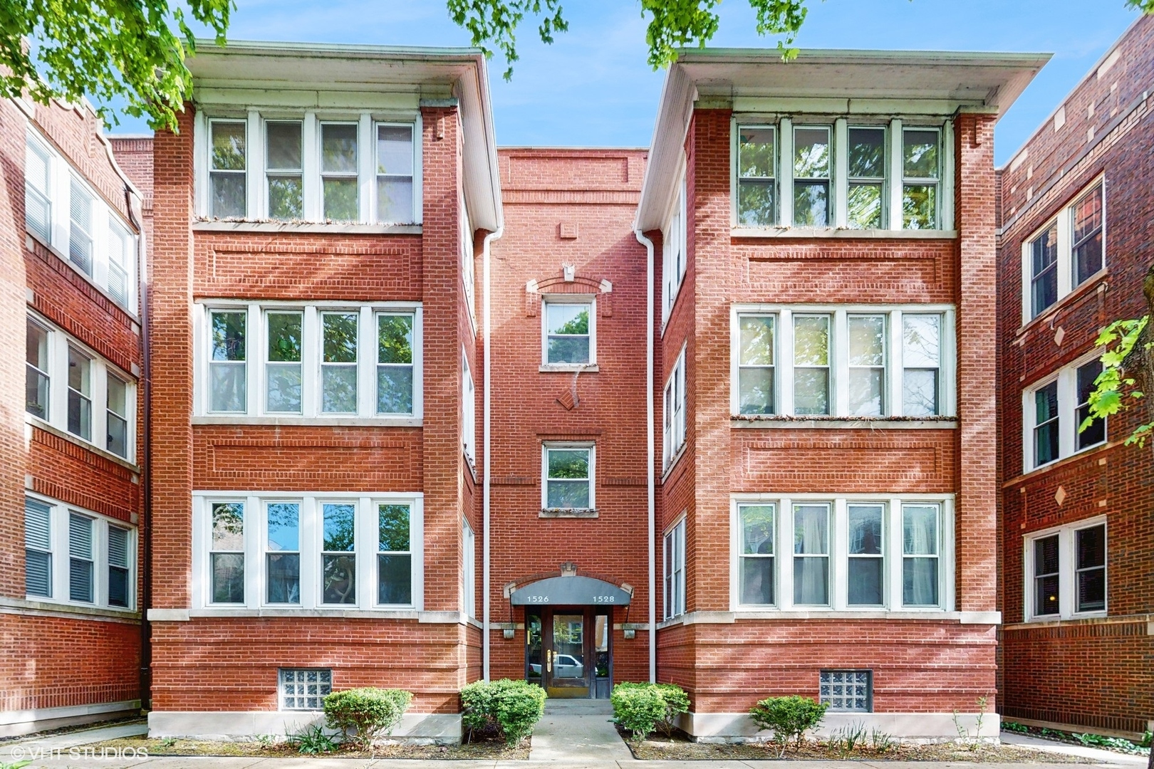 1526 W Rosemont Avenue 3e Property Photo
