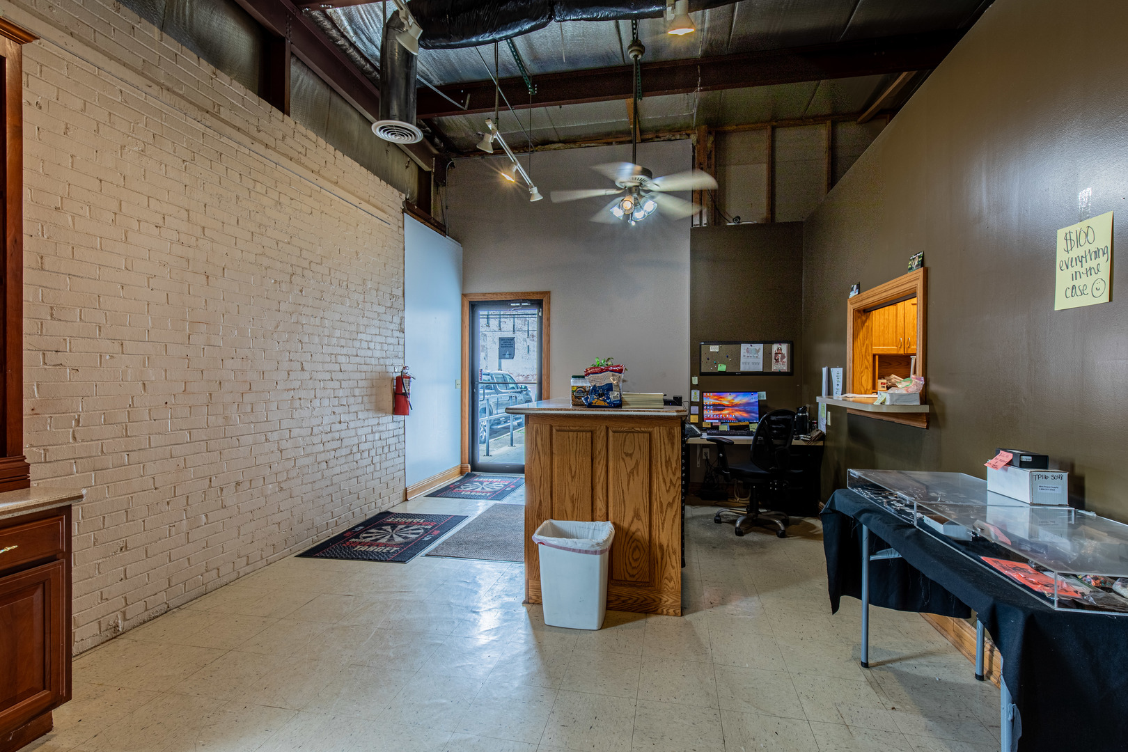 825 N Pleasant Street Property Photo 5