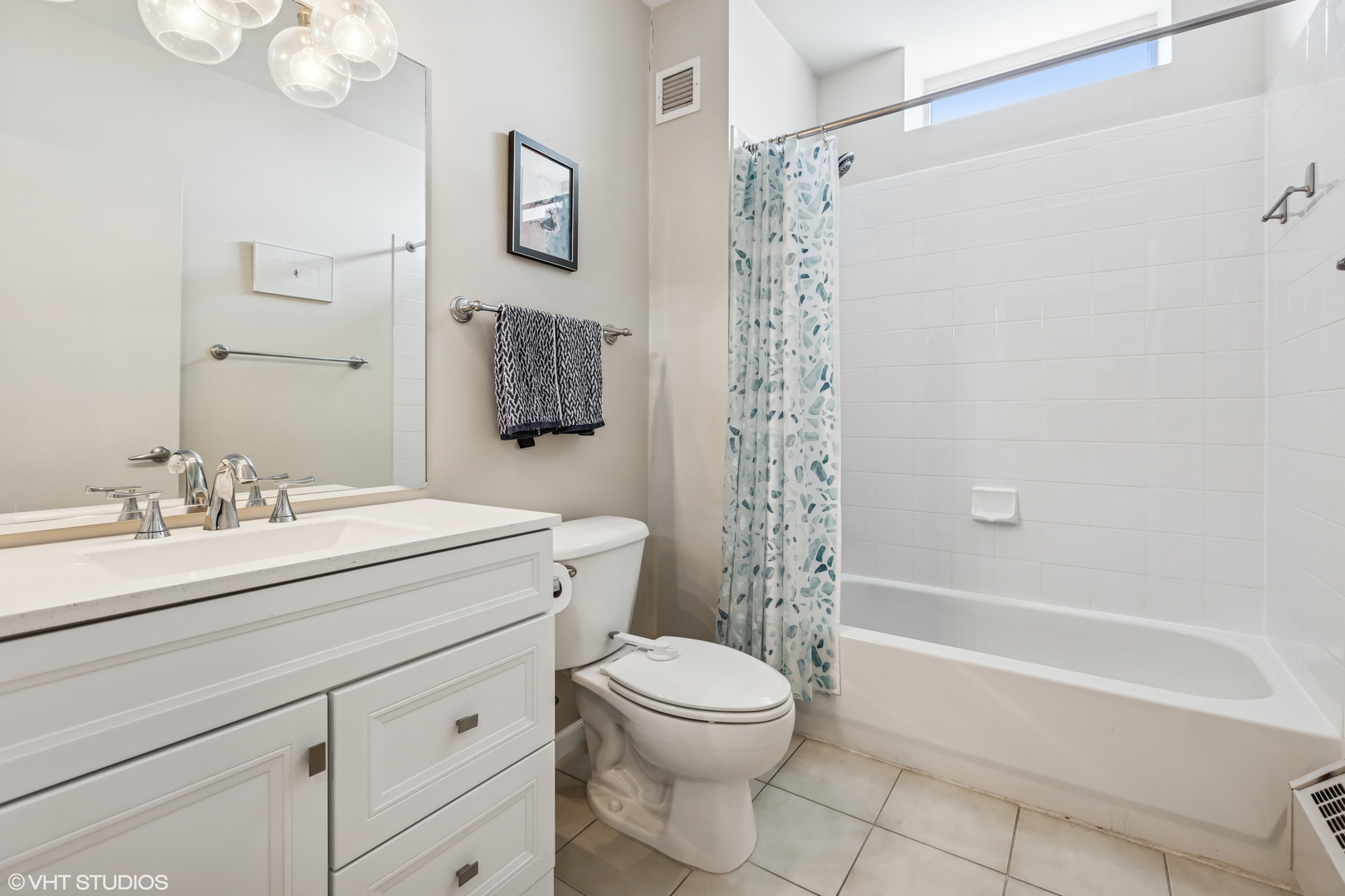 645 N Kingsbury Street 1901 Property Photo 4