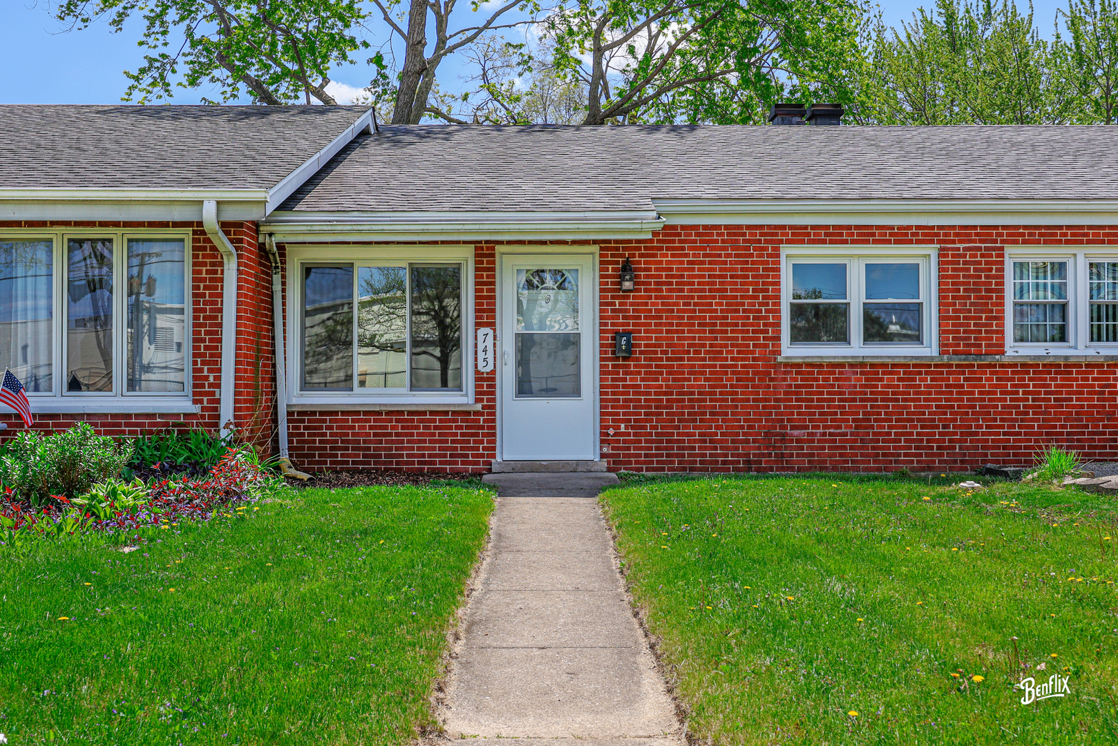 745 Dulles Road C Property Photo
