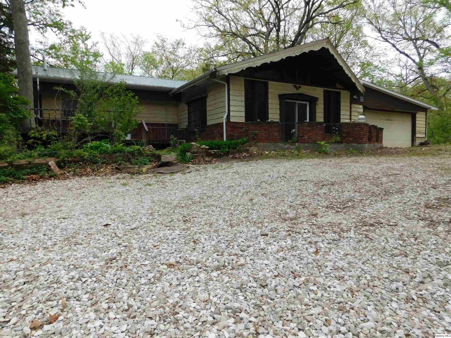 1935 Highway 104 Property Photo