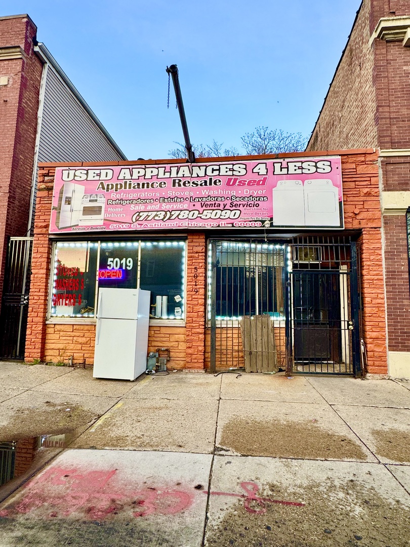 5019 S Ashland Ave Property Photo 1