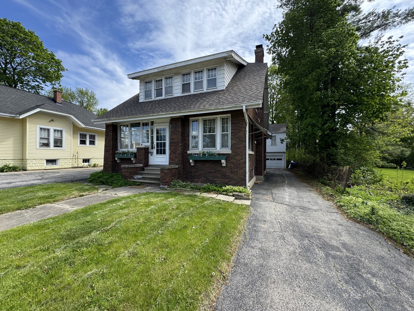 626 E State Street Property Photo