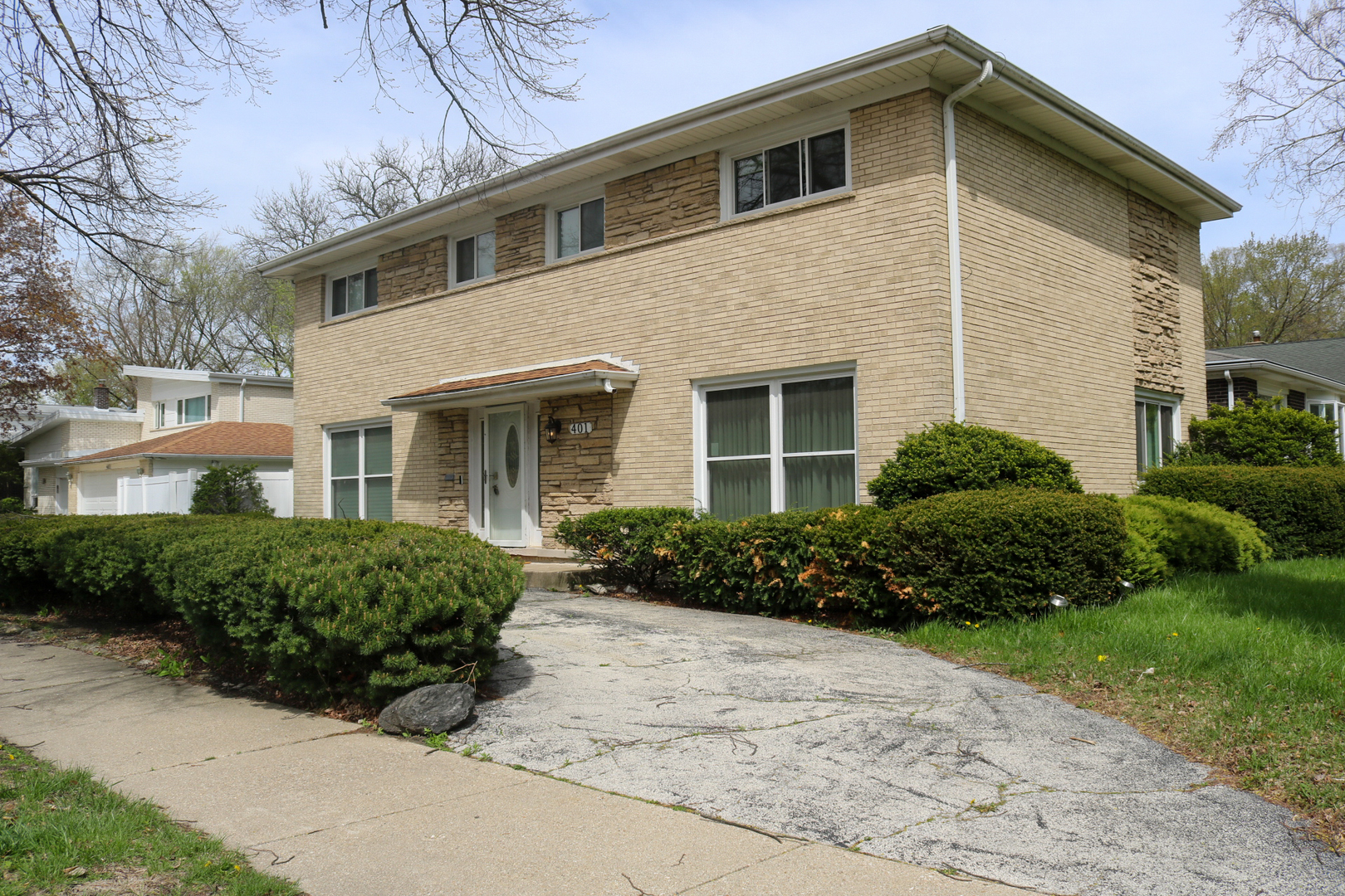401 Dewey Avenue Property Photo 1