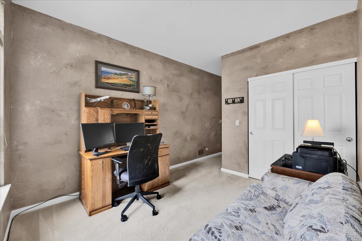 10905 Manhattan Dr Property Photo 13