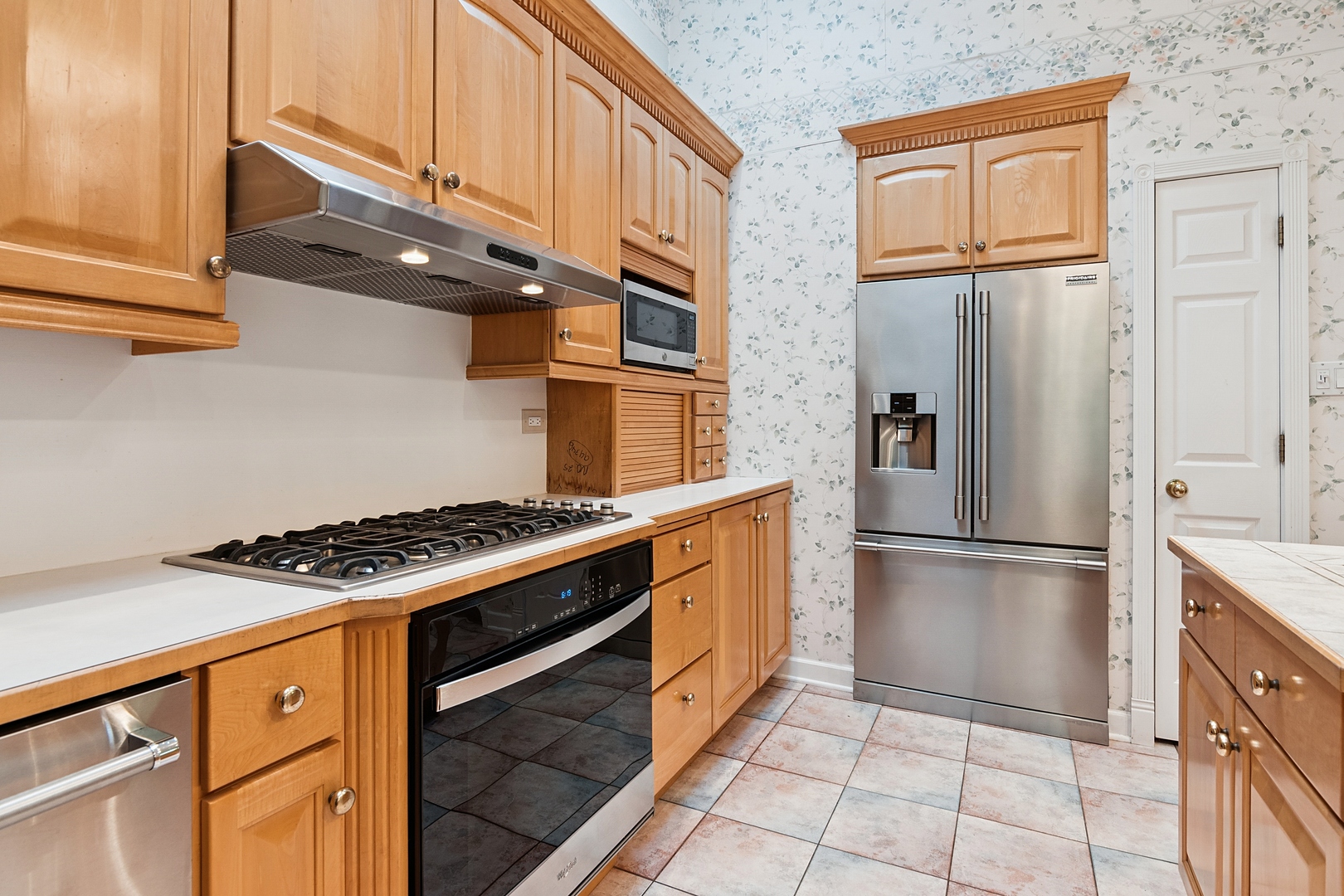 12811 S 82nd Court Property Photo 15