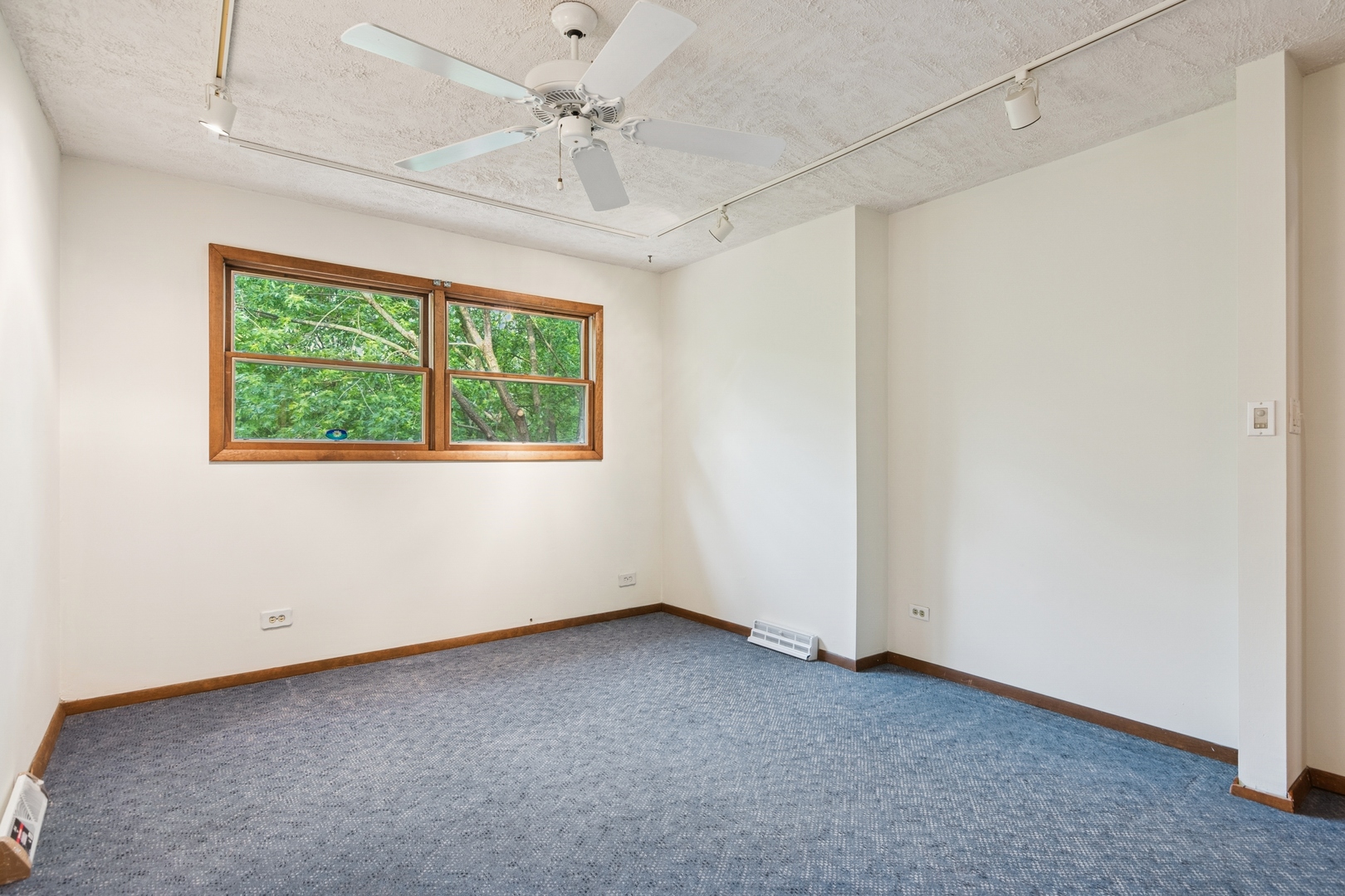 12811 S 82nd Court Property Photo 34