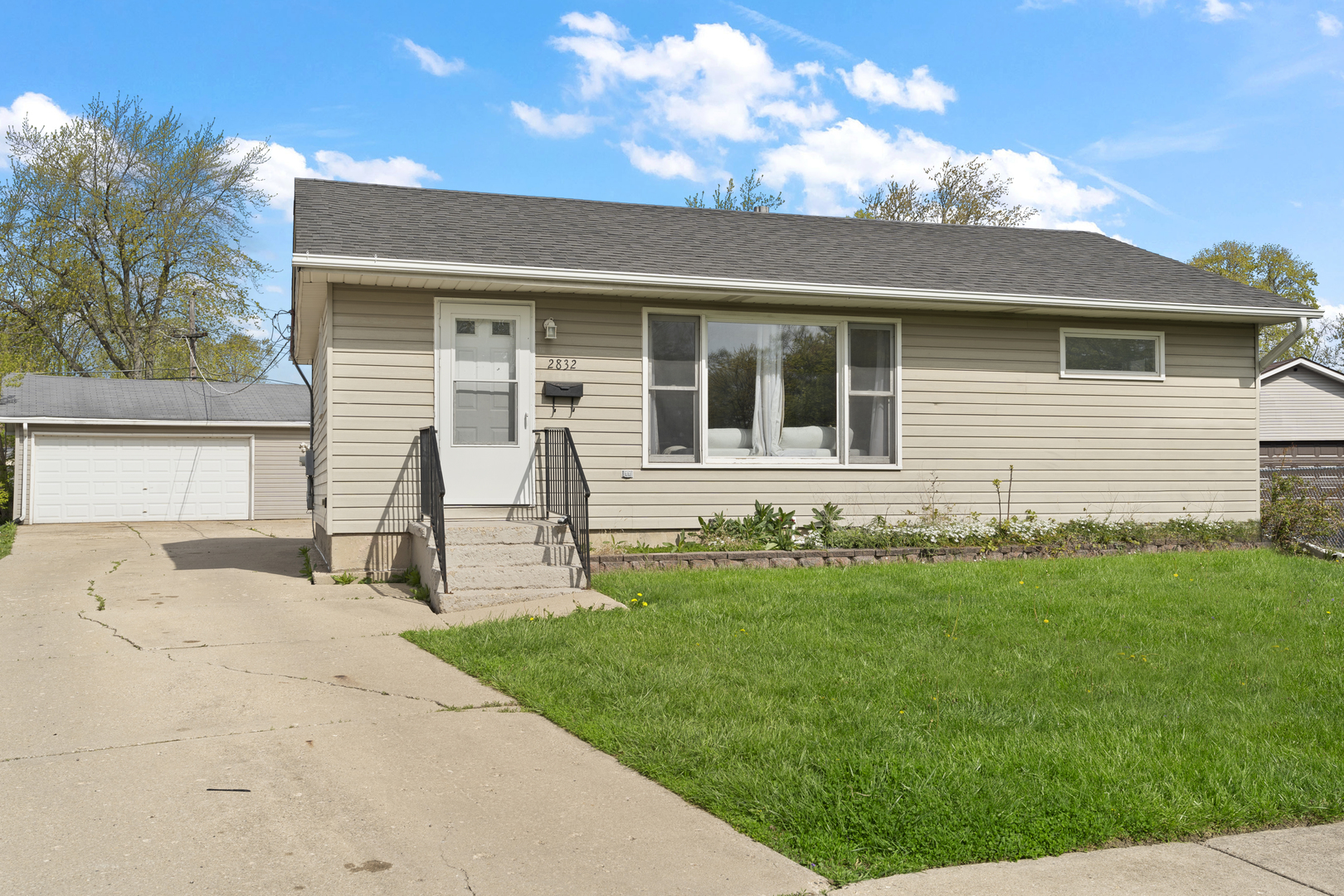 2832 Osage Circle Property Photo