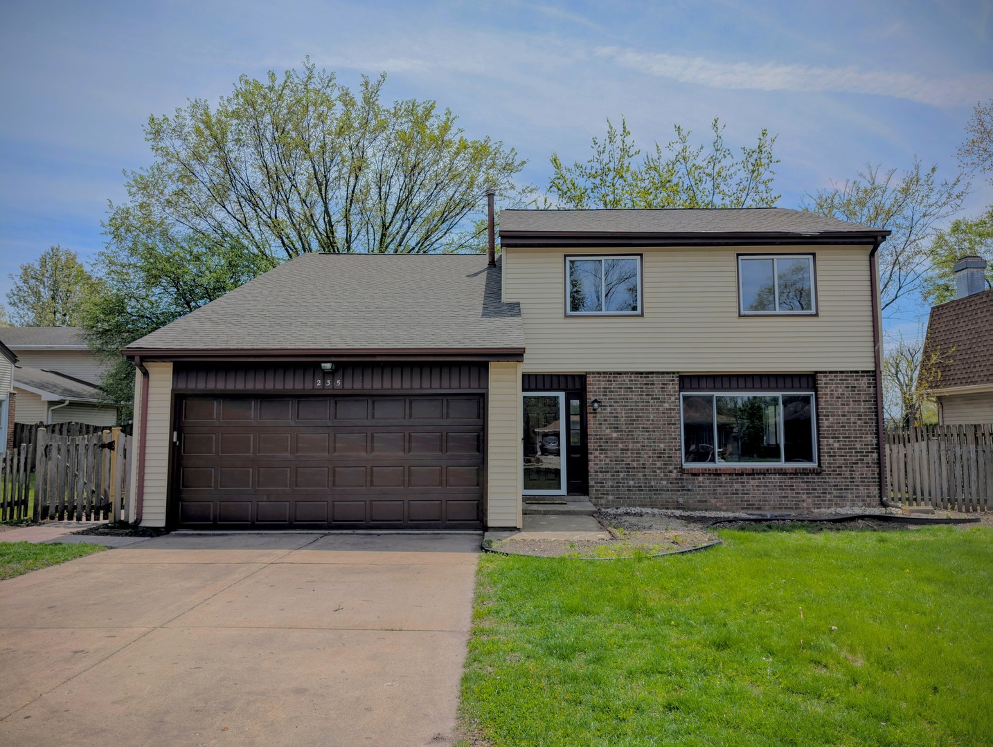 235 E Manchester Drive Property Photo