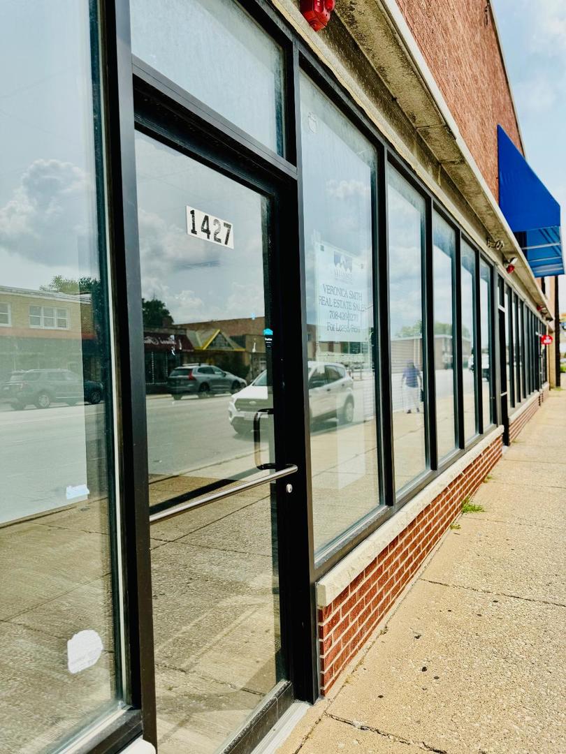 1421-1427 W Roosevelt Road Property Photo