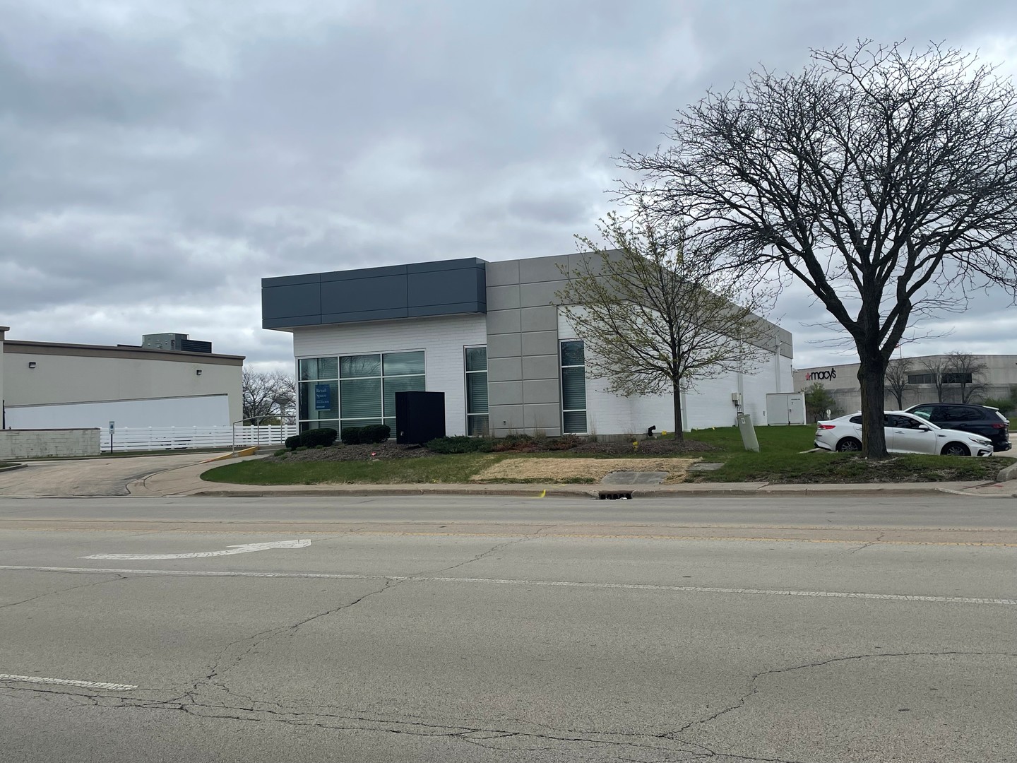 3330 Mall Loop Dr Property Photo