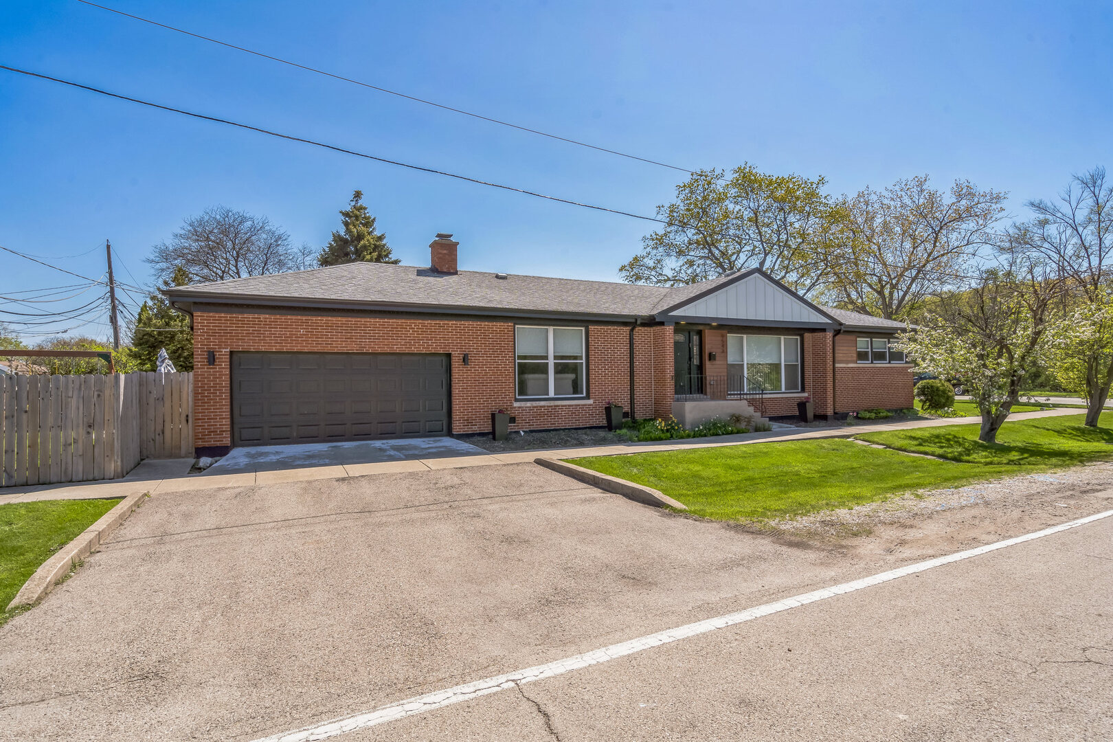9543 Lorel Avenue Property Photo