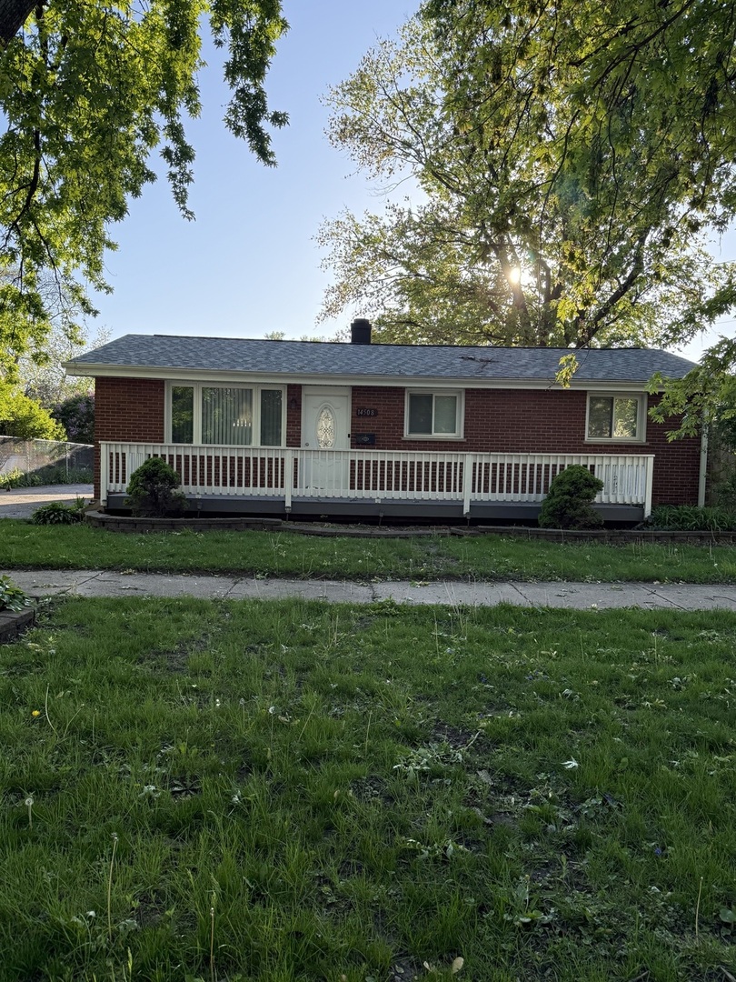14508 Hamlin Avenue Property Photo