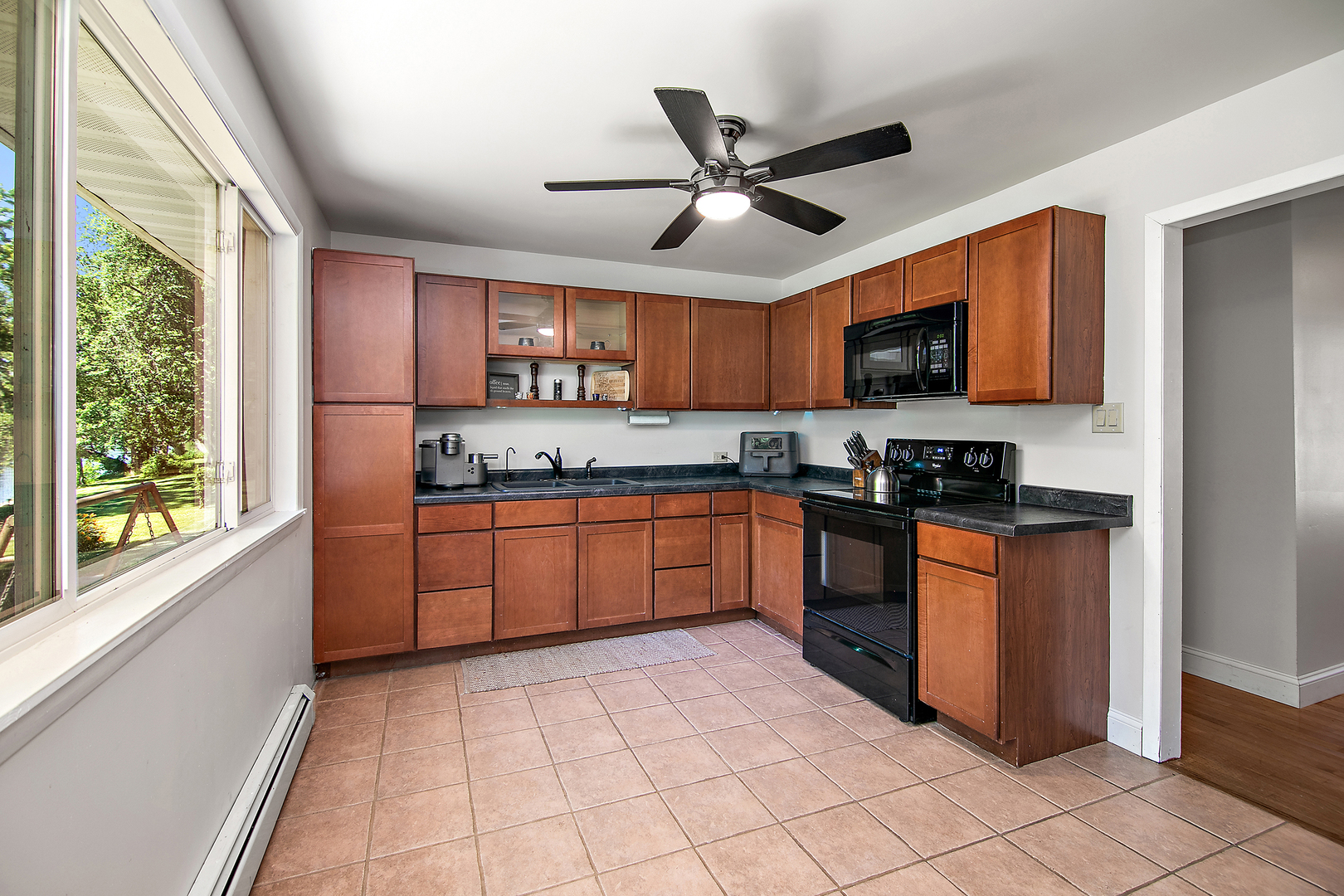 1322 N Riverside Drive Property Photo 21