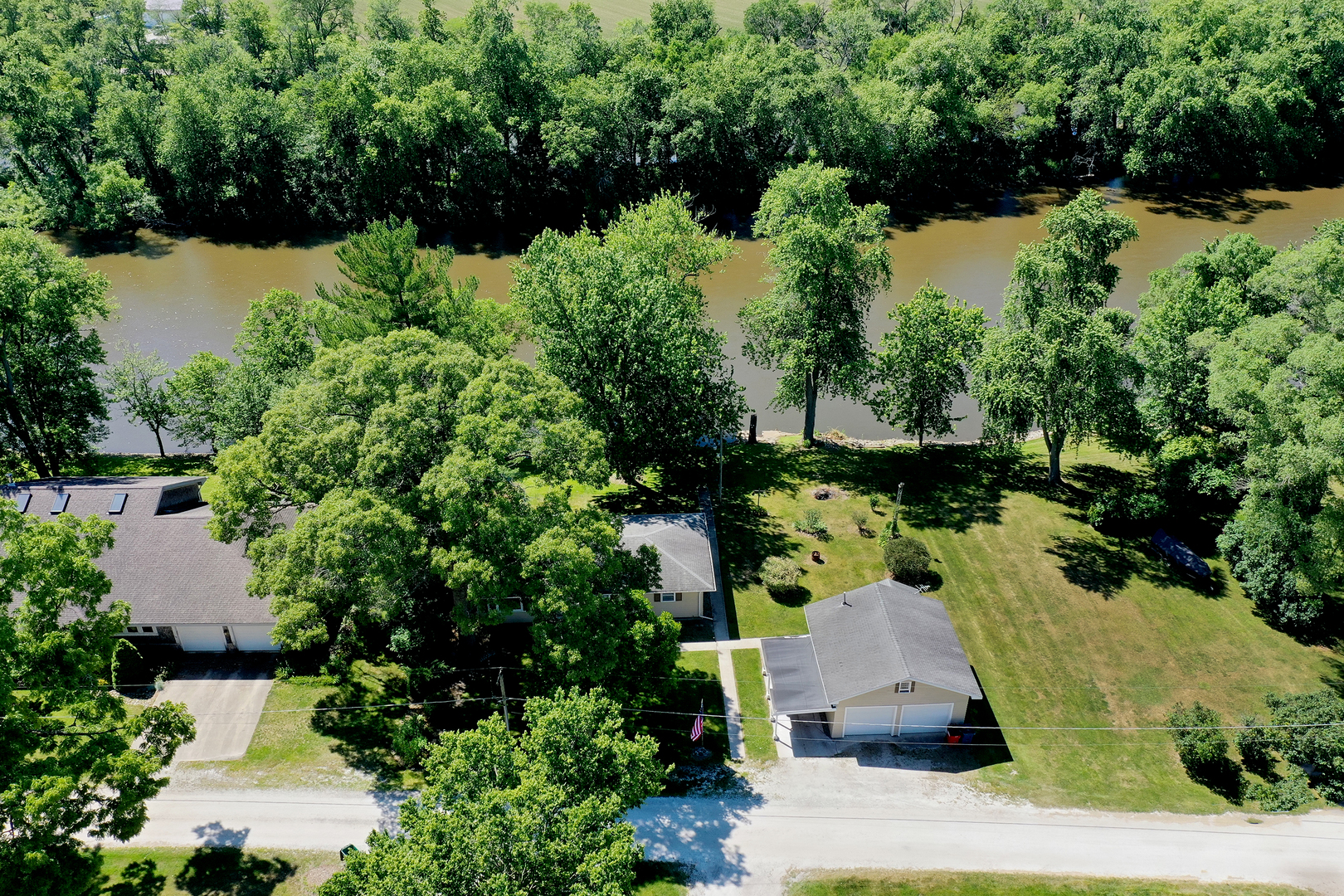 1322 N Riverside Drive Property Photo 34