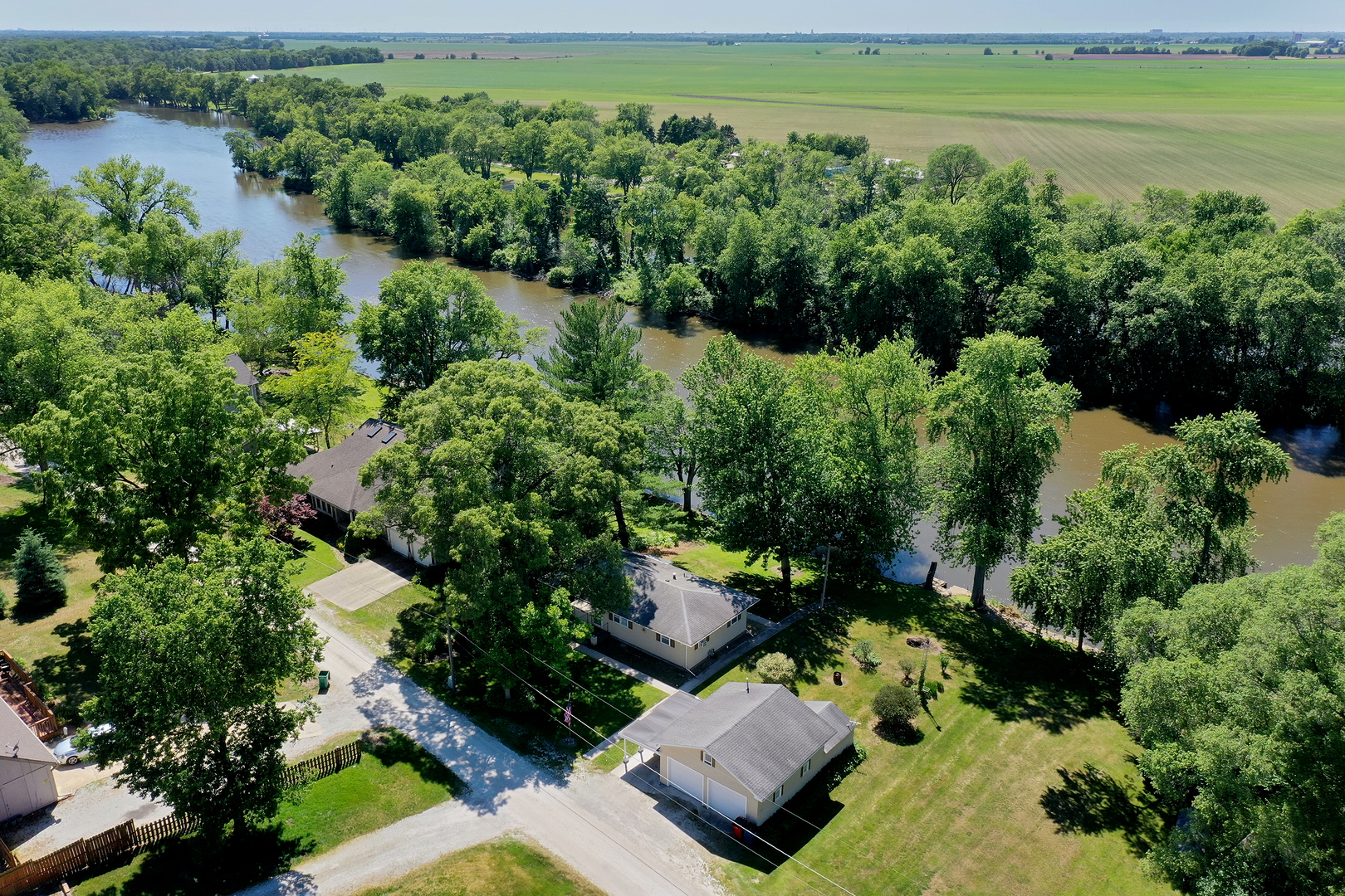 1322 N Riverside Drive Property Photo 35