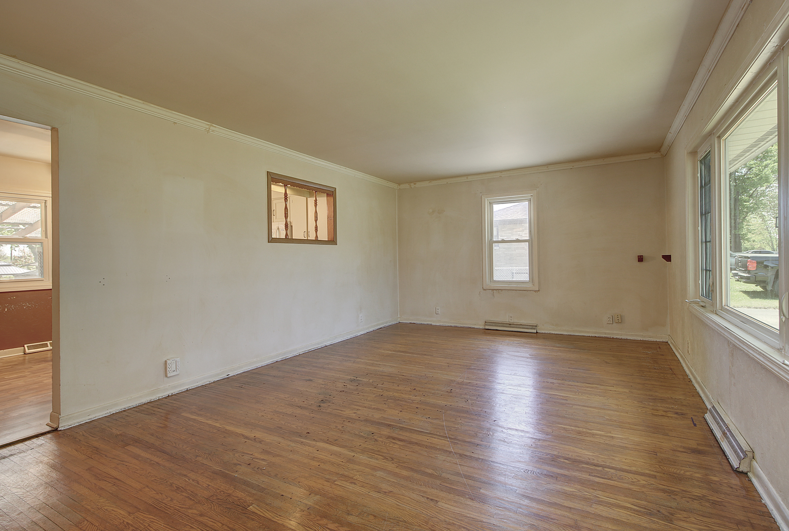 512 S Hebbard St Property Photo 3