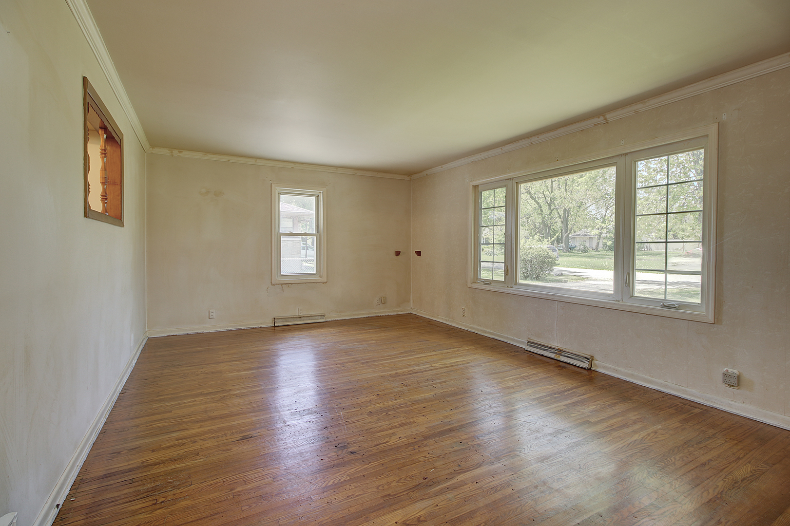 512 S Hebbard St Property Photo 4