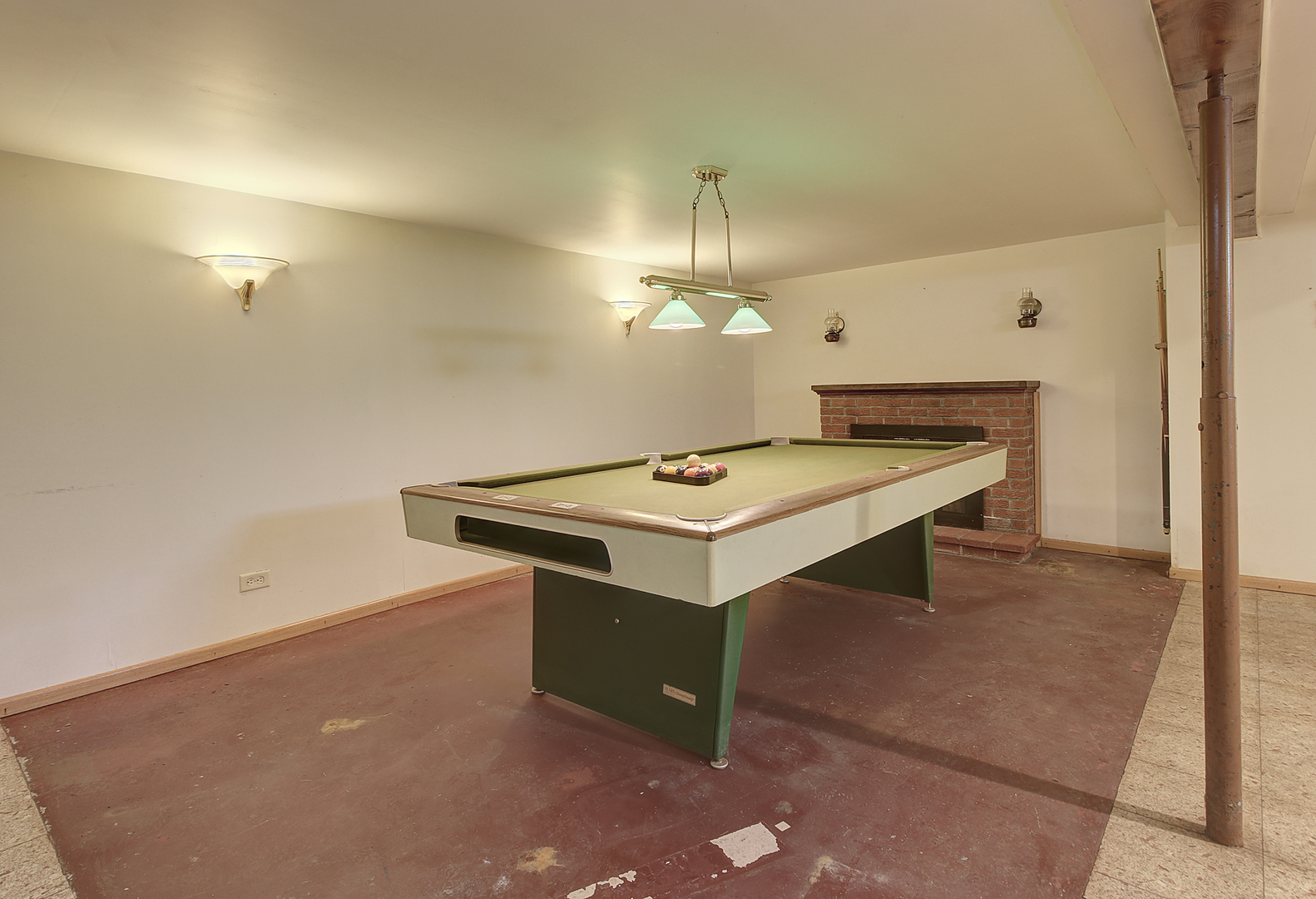 512 S Hebbard St Property Photo 15
