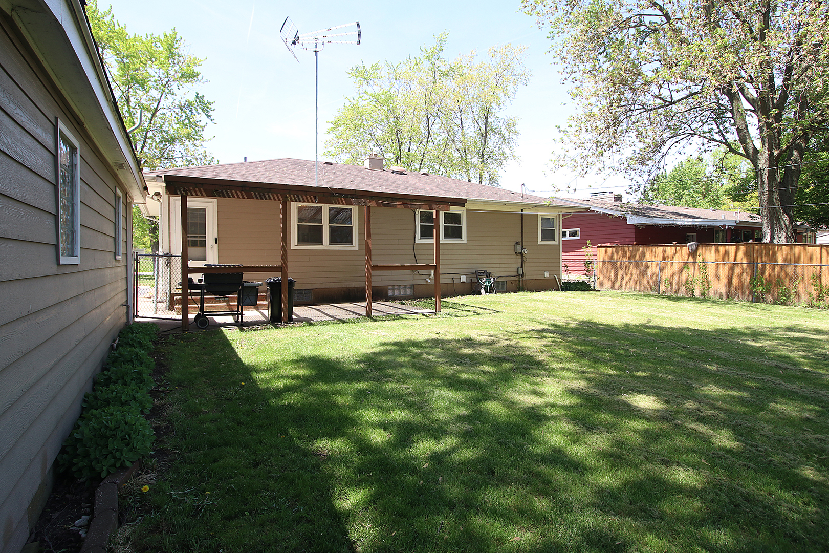 512 S Hebbard St Property Photo 20