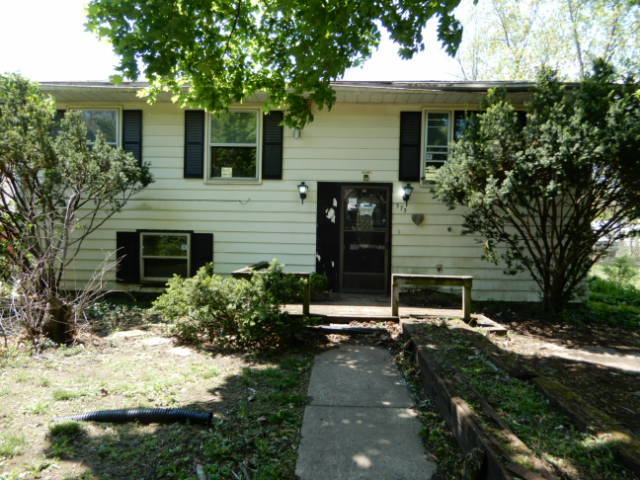 573 Moore Street Property Photo