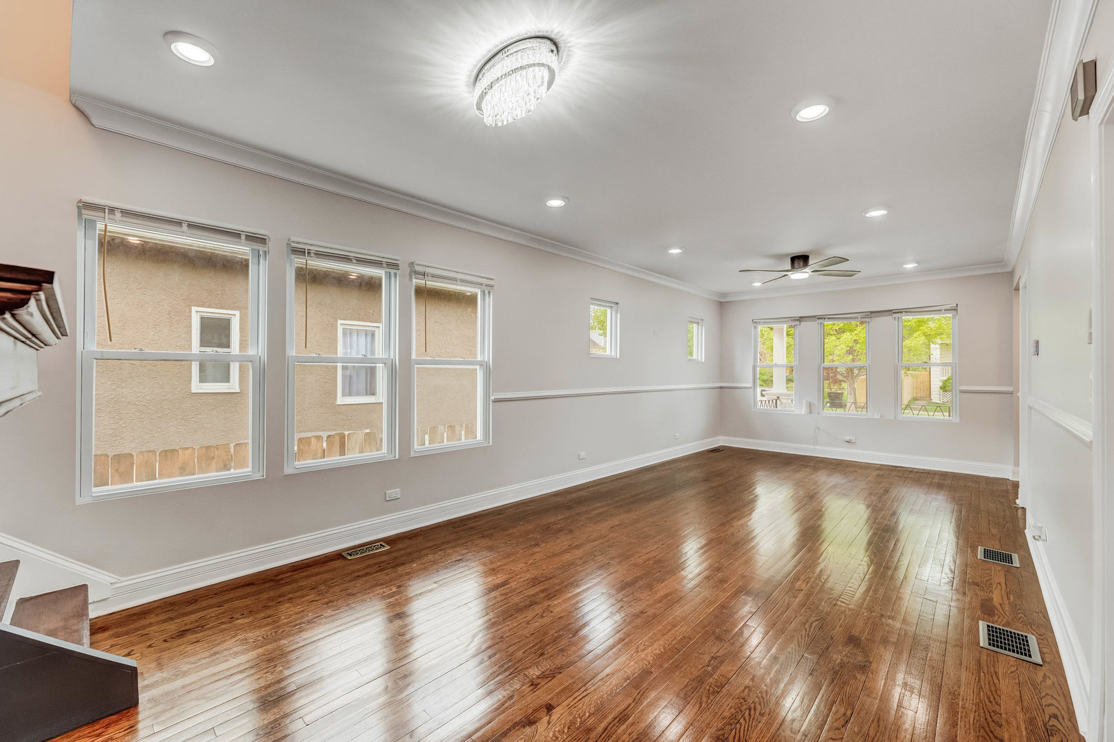 11311 S Stewart Avenue Property Photo 5